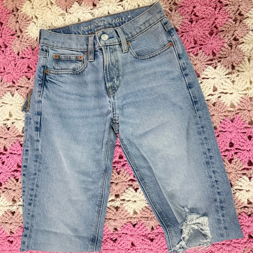 American Eagle Outfitters Light Blue Distressed Jeans